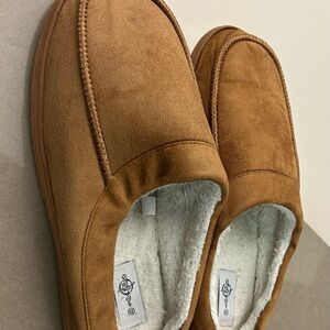 Sole Mates bedroom slippers- preowned and CLEAN- size 12